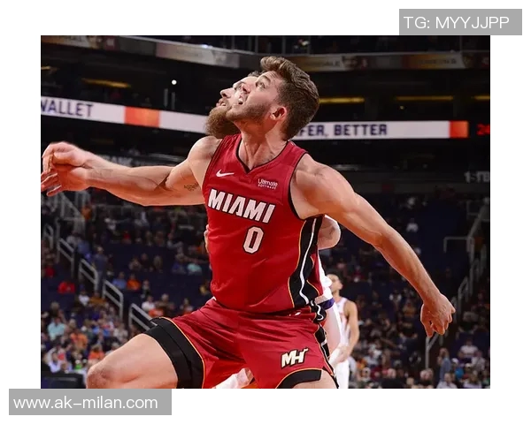 热刺宣布17岁中场巴内特正式签署首份职业合同开启职业生涯新篇章